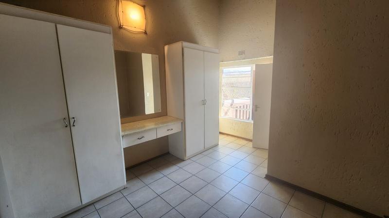2 Bedroom Property for Sale in New Redruth Gauteng