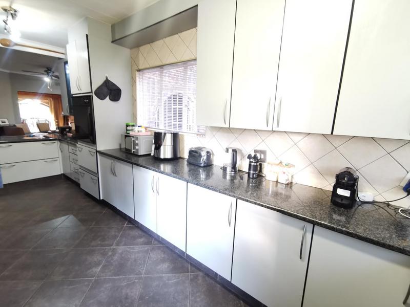 4 Bedroom Property for Sale in Golf Park Gauteng