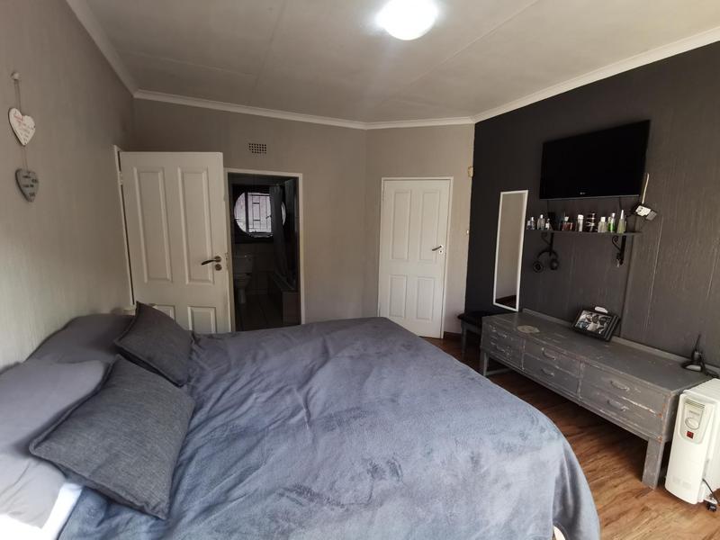 4 Bedroom Property for Sale in Golf Park Gauteng