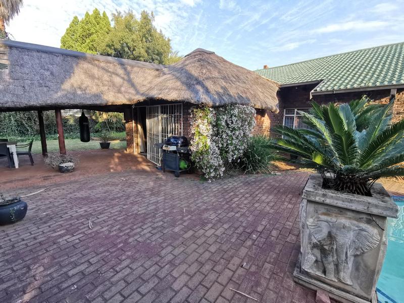 4 Bedroom Property for Sale in Golf Park Gauteng