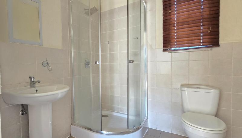 To Let 2 Bedroom Property for Rent in Greenstone Hill Gauteng