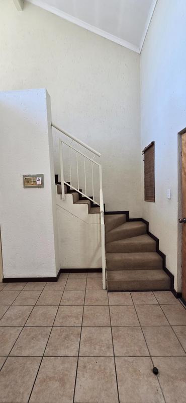 To Let 2 Bedroom Property for Rent in Greenstone Hill Gauteng