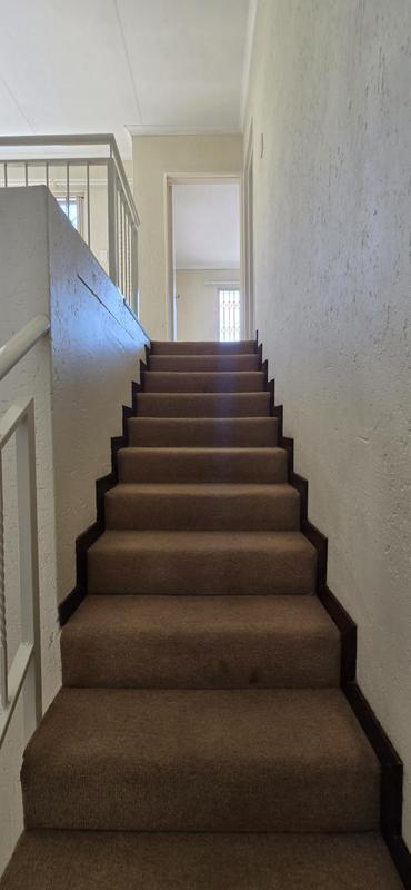 To Let 2 Bedroom Property for Rent in Greenstone Hill Gauteng