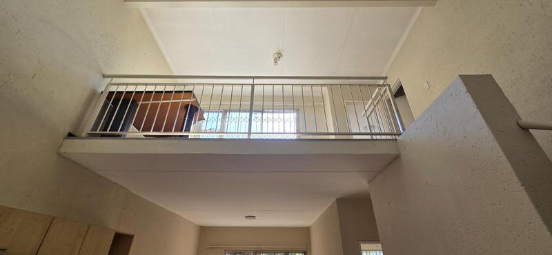 To Let 2 Bedroom Property for Rent in Greenstone Hill Gauteng