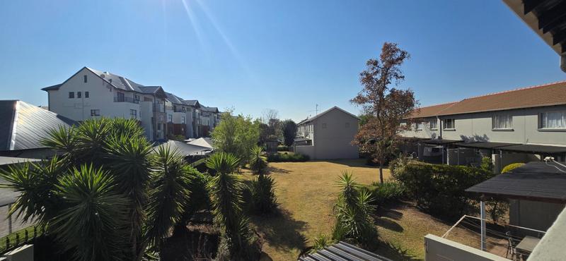 To Let 2 Bedroom Property for Rent in Greenstone Hill Gauteng