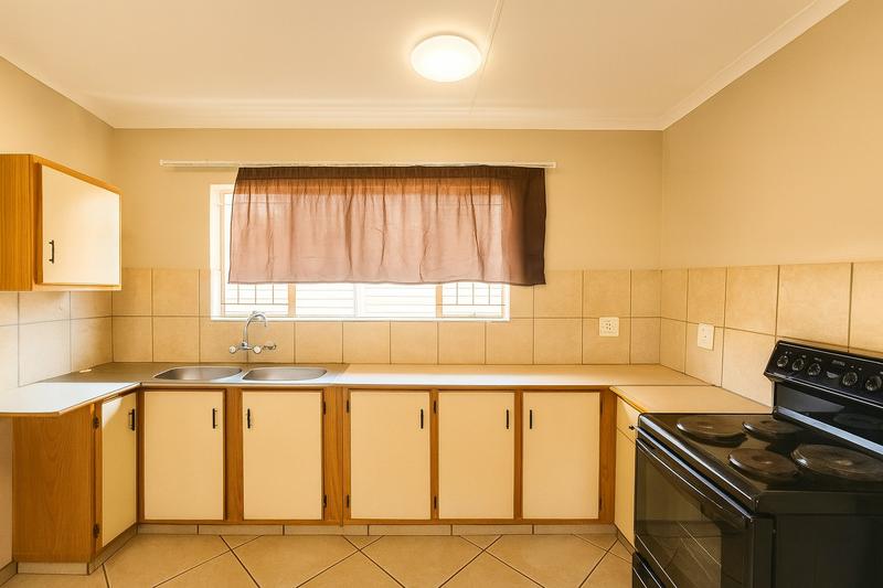 2 Bedroom Property for Sale in Pierre Van Ryneveld Gauteng