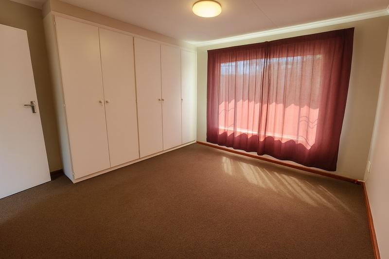 2 Bedroom Property for Sale in Pierre Van Ryneveld Gauteng
