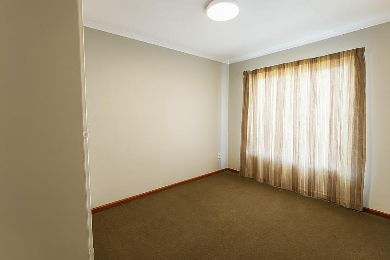 2 Bedroom Property for Sale in Pierre Van Ryneveld Gauteng