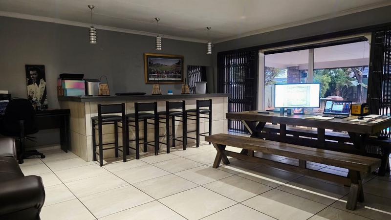 To Let 3 Bedroom Property for Rent in Parkrand Gauteng