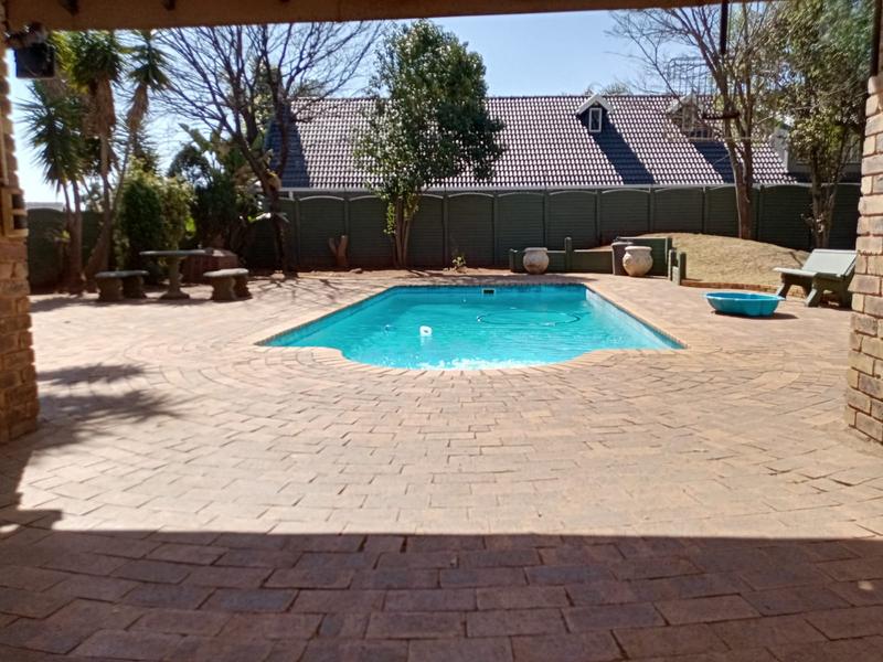 To Let 3 Bedroom Property for Rent in Parkrand Gauteng