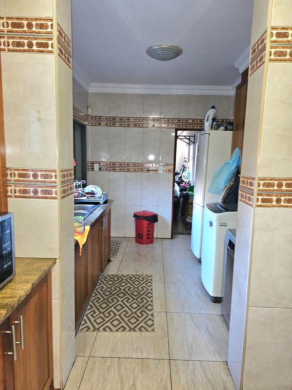 6 Bedroom Property for Sale in Eldo Village Estate Gauteng