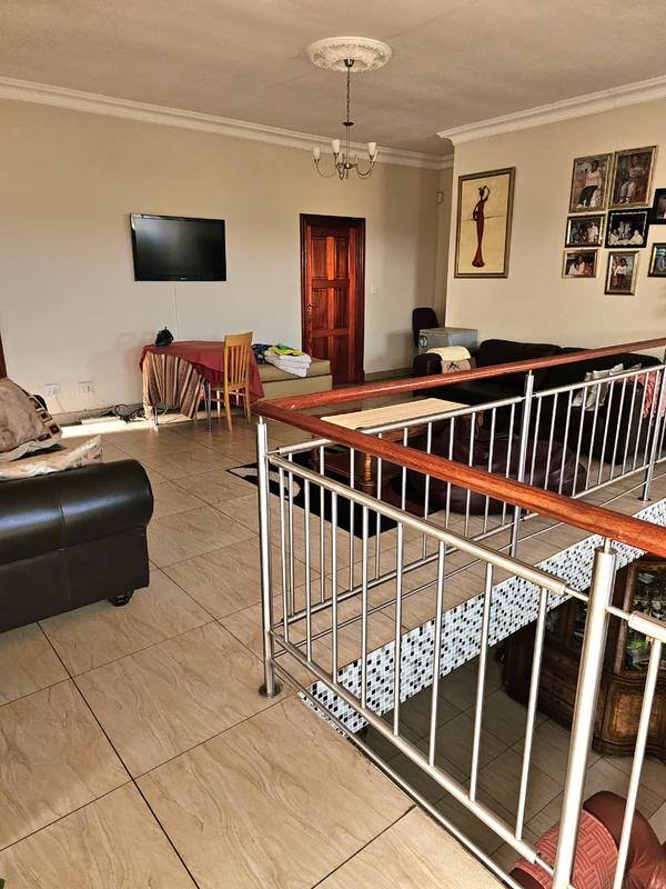 6 Bedroom Property for Sale in Eldo Village Estate Gauteng