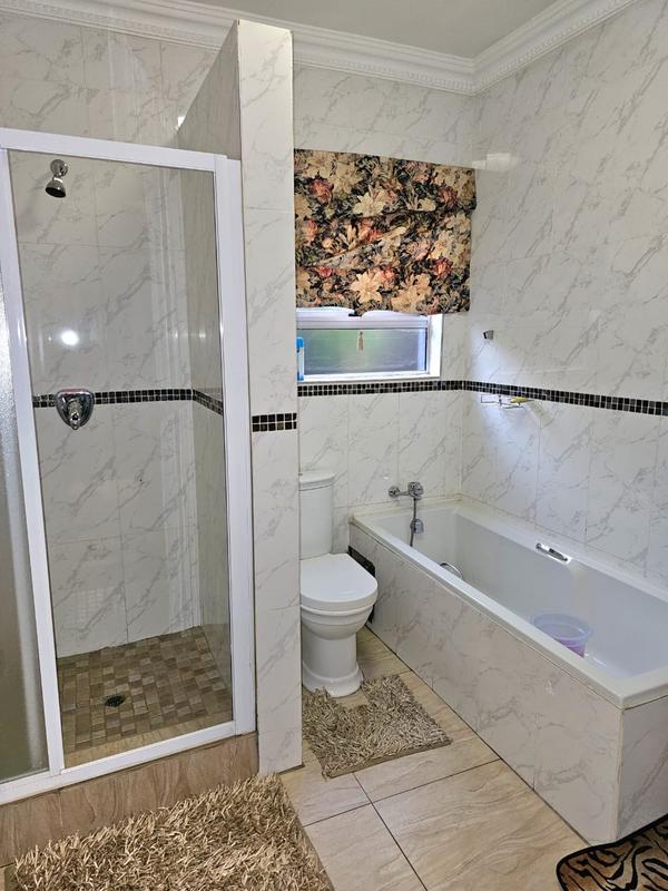 6 Bedroom Property for Sale in Eldo Village Estate Gauteng