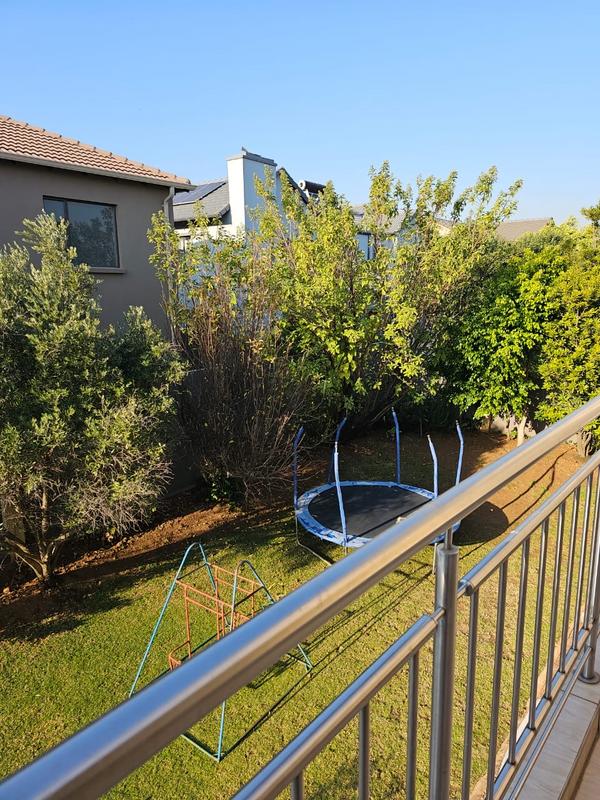 6 Bedroom Property for Sale in Eldo Village Estate Gauteng