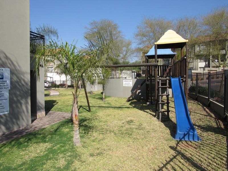 To Let 2 Bedroom Property for Rent in Hazeldean Gauteng