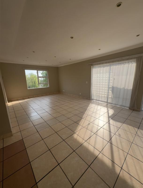 To Let 4 Bedroom Property for Rent in Glenhazel Gauteng