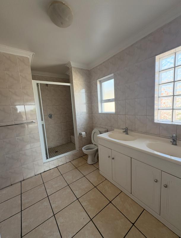 To Let 4 Bedroom Property for Rent in Glenhazel Gauteng