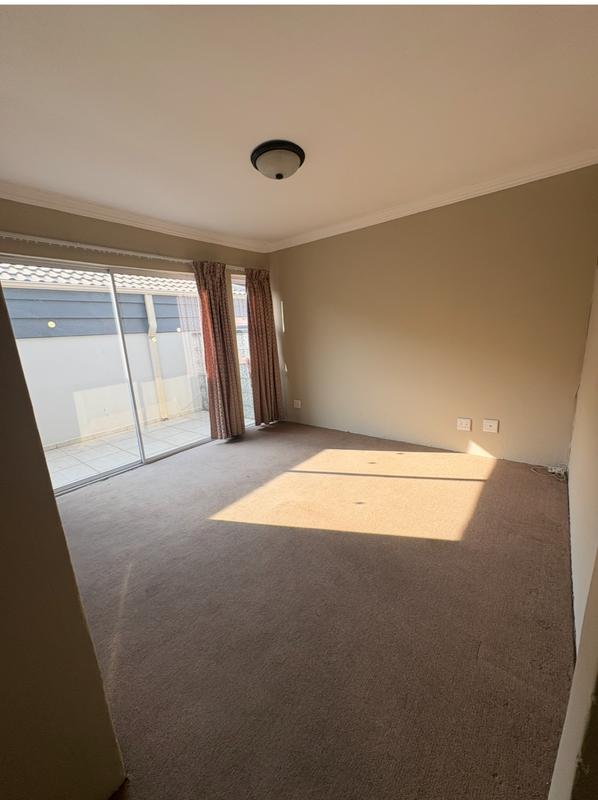 To Let 4 Bedroom Property for Rent in Glenhazel Gauteng