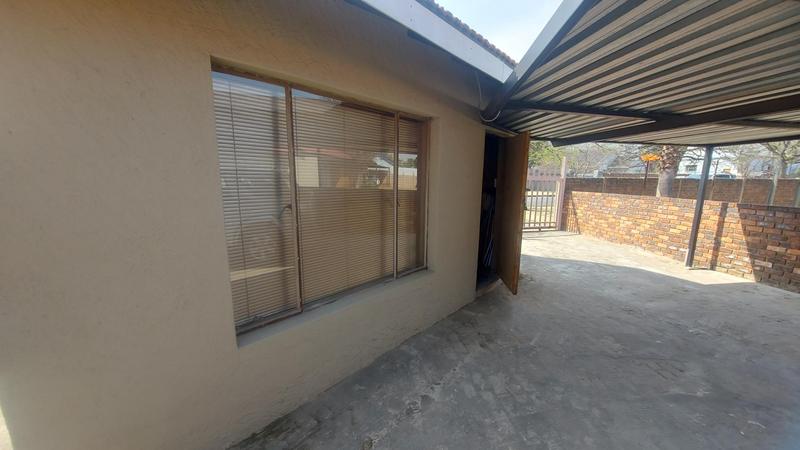4 Bedroom Property for Sale in Farrar Park Gauteng