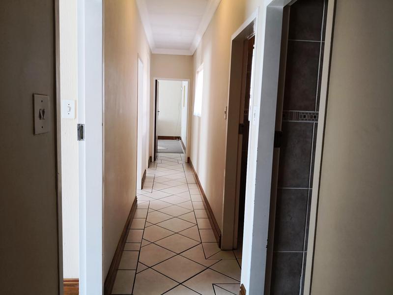 4 Bedroom Property for Sale in Sunward Park Gauteng
