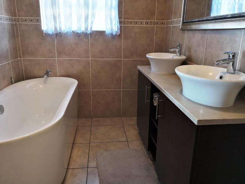 4 Bedroom Property for Sale in Sunward Park Gauteng