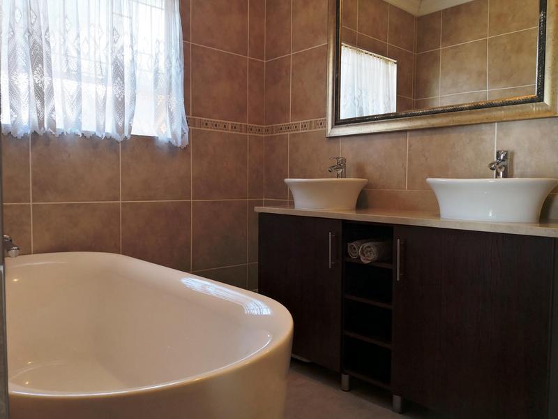 4 Bedroom Property for Sale in Sunward Park Gauteng
