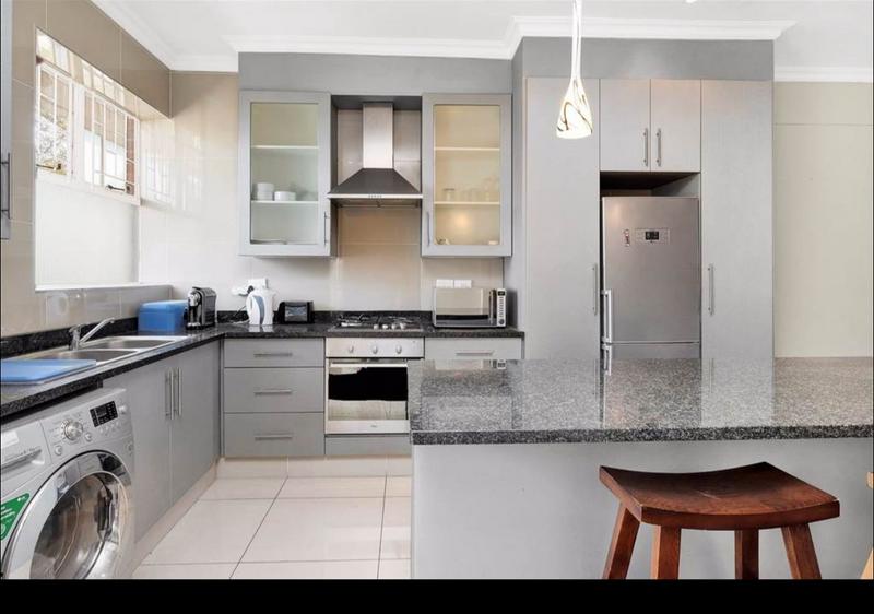 To Let 2 Bedroom Property for Rent in Illovo Gauteng