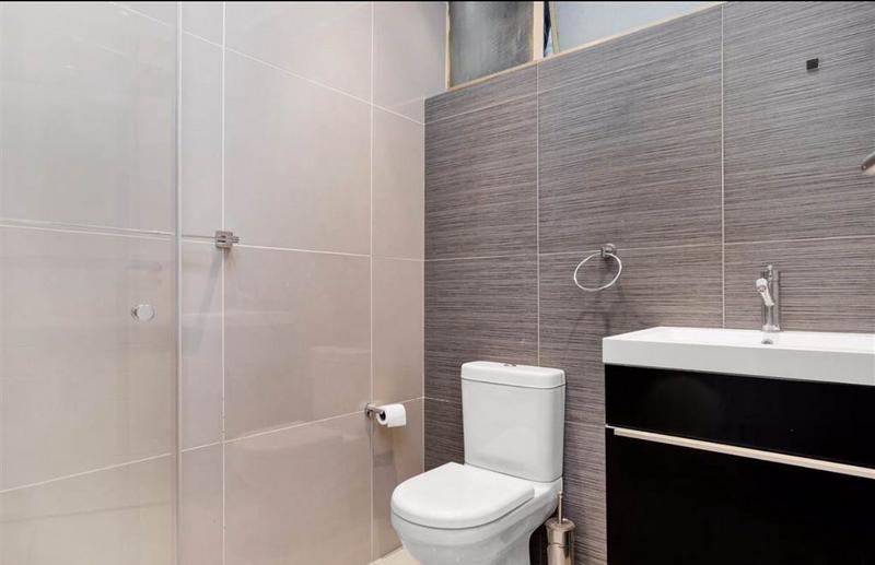 To Let 2 Bedroom Property for Rent in Illovo Gauteng