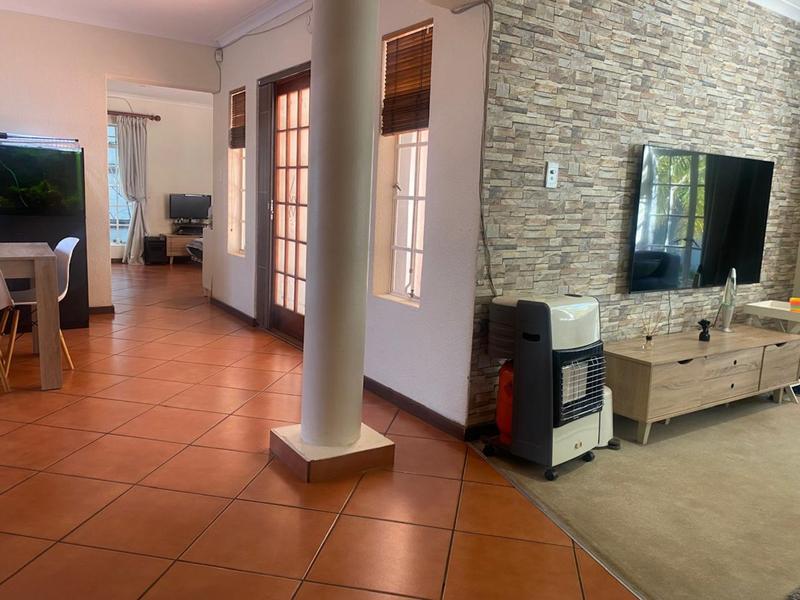 To Let 4 Bedroom Property for Rent in North Riding Gauteng