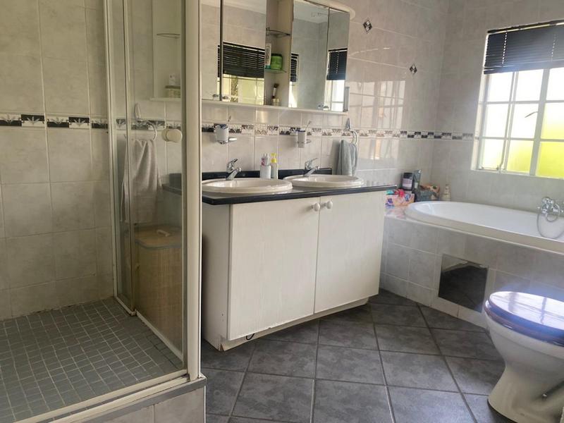 To Let 4 Bedroom Property for Rent in North Riding Gauteng