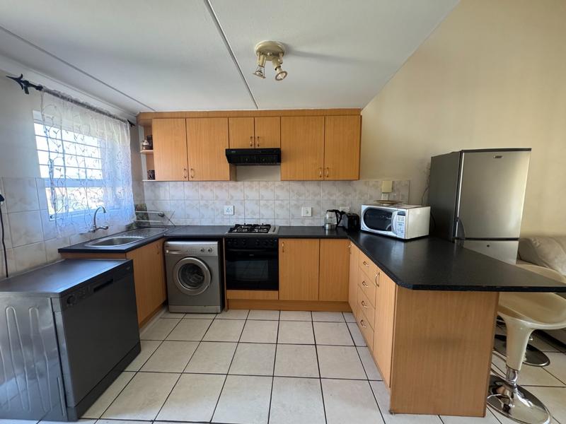 To Let 2 Bedroom Property for Rent in Sunninghill Gauteng