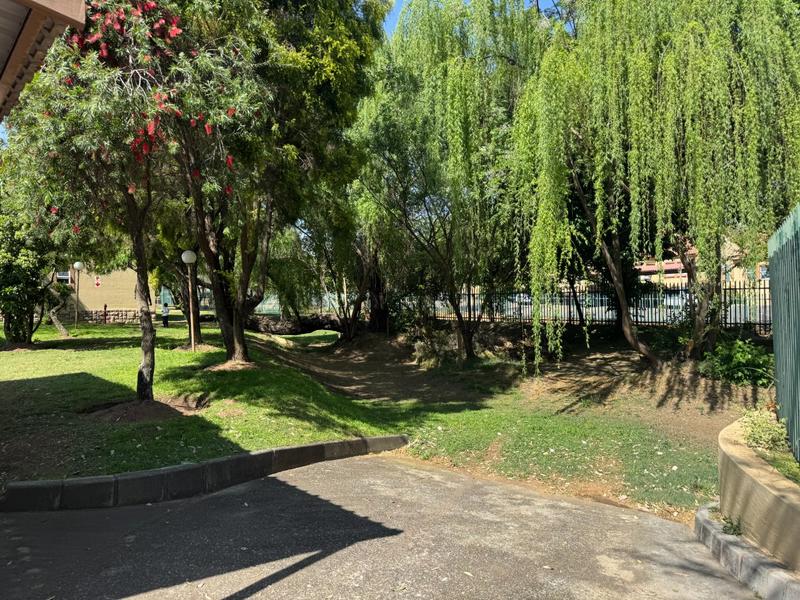 To Let 2 Bedroom Property for Rent in Sunninghill Gauteng
