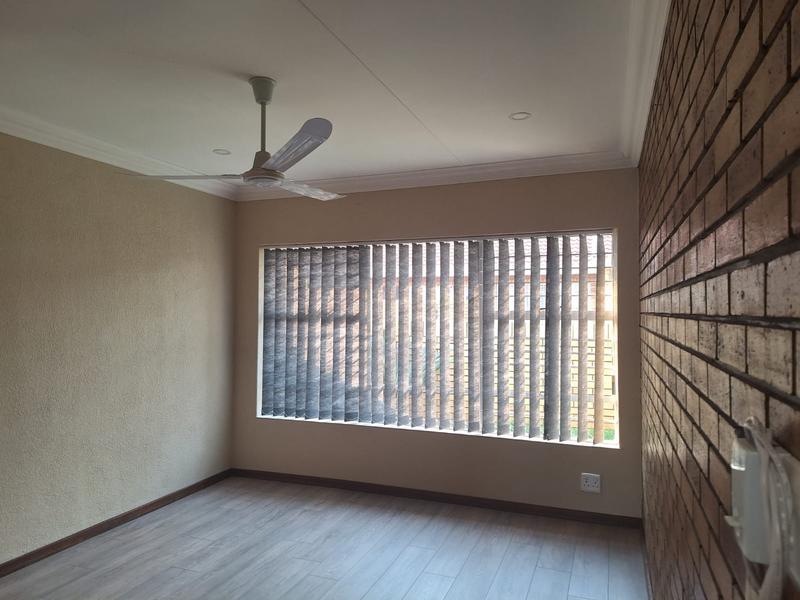 2 Bedroom Property for Sale in Strubenvale Gauteng