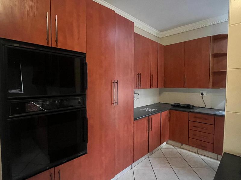 To Let 4 Bedroom Property for Rent in Olympus AH Gauteng