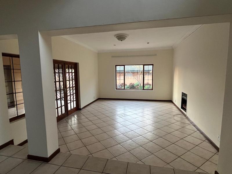 To Let 4 Bedroom Property for Rent in Olympus AH Gauteng