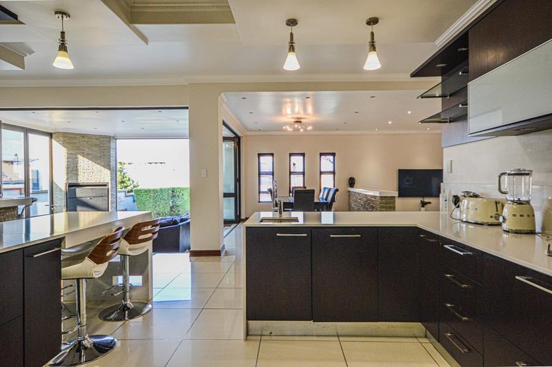 4 Bedroom Property for Sale in Copperleaf Estate Gauteng