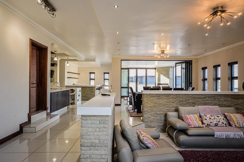 4 Bedroom Property for Sale in Copperleaf Estate Gauteng