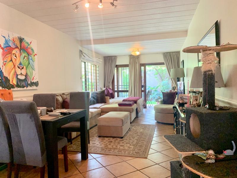 To Let 1 Bedroom Property for Rent in Waverley Gauteng