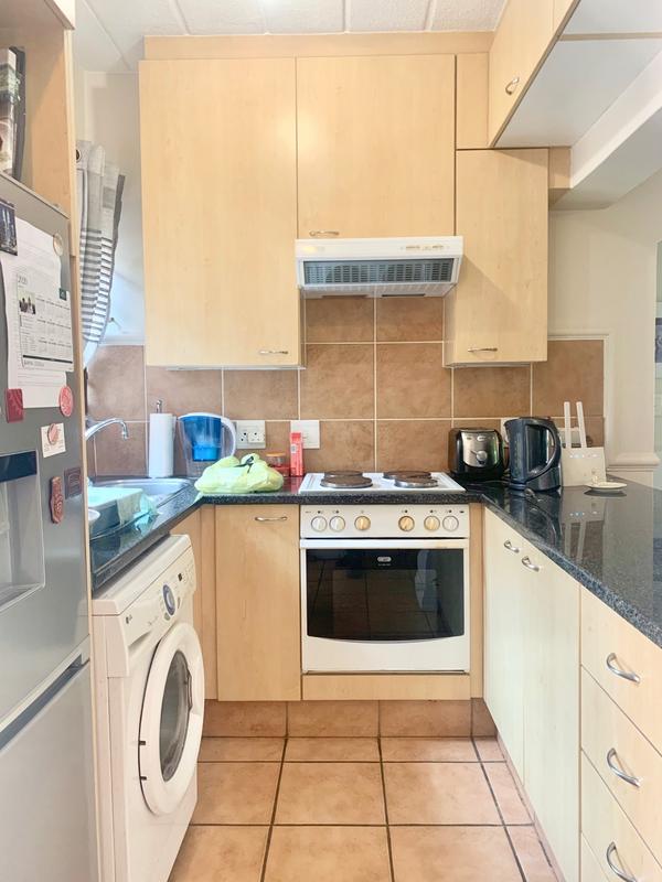 To Let 1 Bedroom Property for Rent in Waverley Gauteng