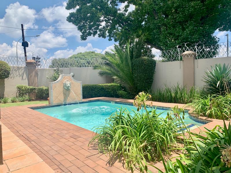 To Let 1 Bedroom Property for Rent in Waverley Gauteng