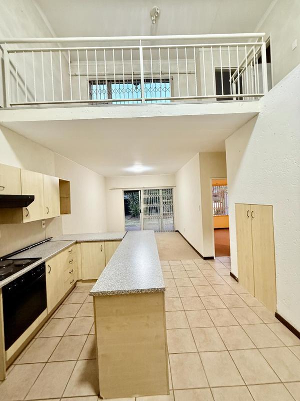 To Let 2 Bedroom Property for Rent in Greenstone Hill Gauteng