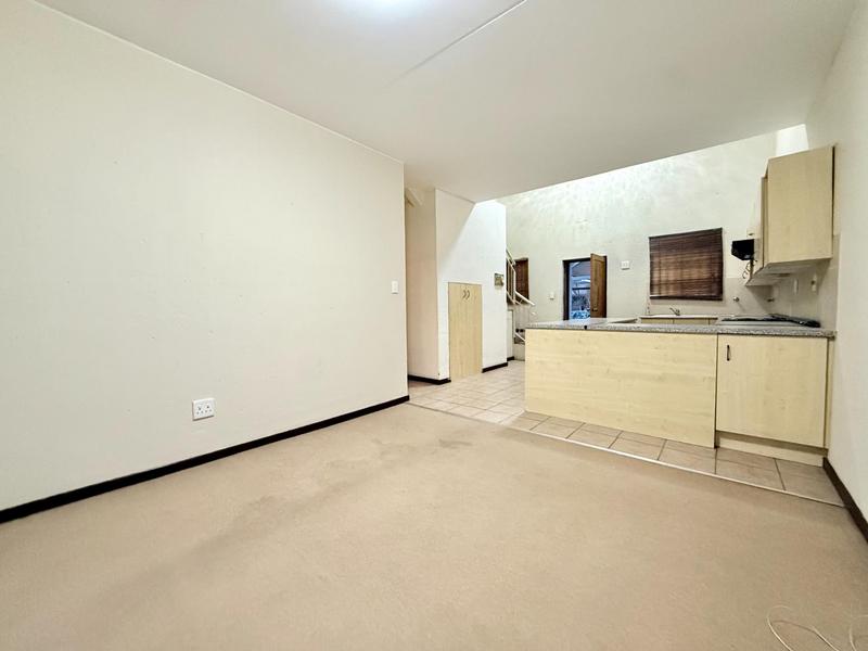 To Let 2 Bedroom Property for Rent in Greenstone Hill Gauteng