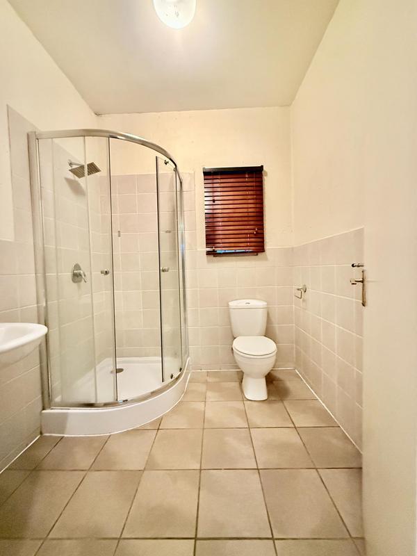 To Let 2 Bedroom Property for Rent in Greenstone Hill Gauteng