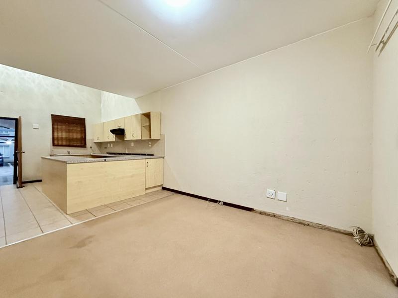 To Let 2 Bedroom Property for Rent in Greenstone Hill Gauteng