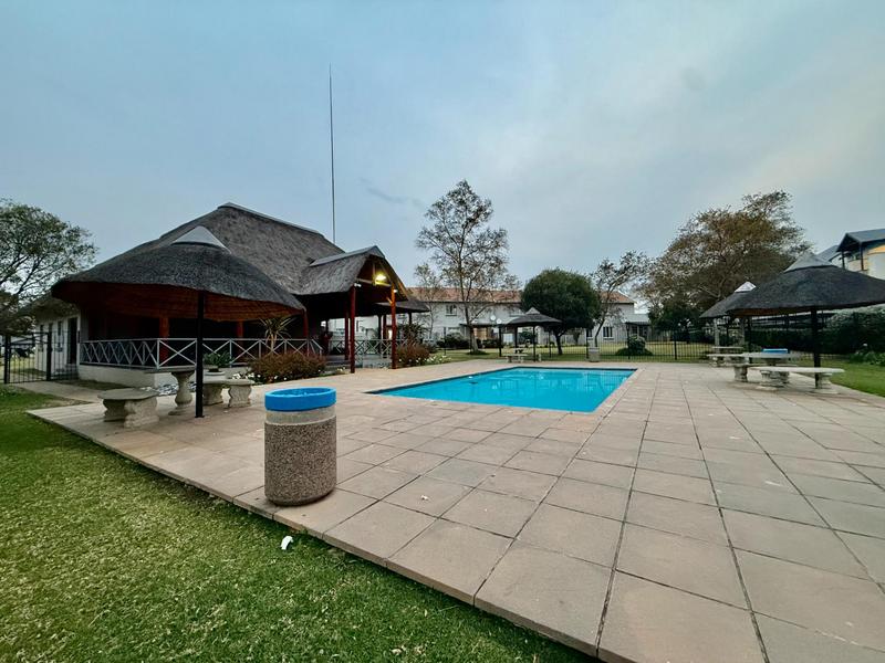 To Let 2 Bedroom Property for Rent in Greenstone Hill Gauteng