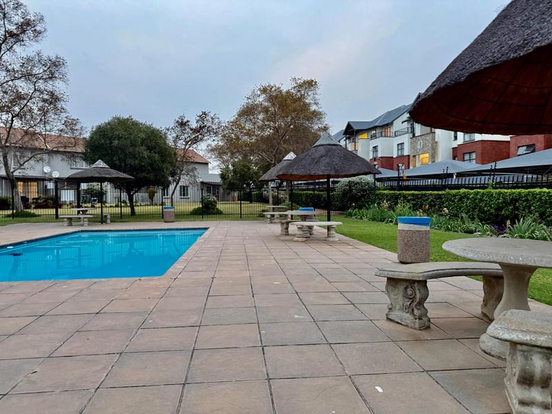 To Let 2 Bedroom Property for Rent in Greenstone Hill Gauteng