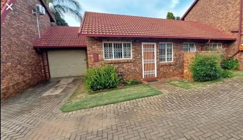 2 Bedroom Property for Sale in Weavind Park Gauteng