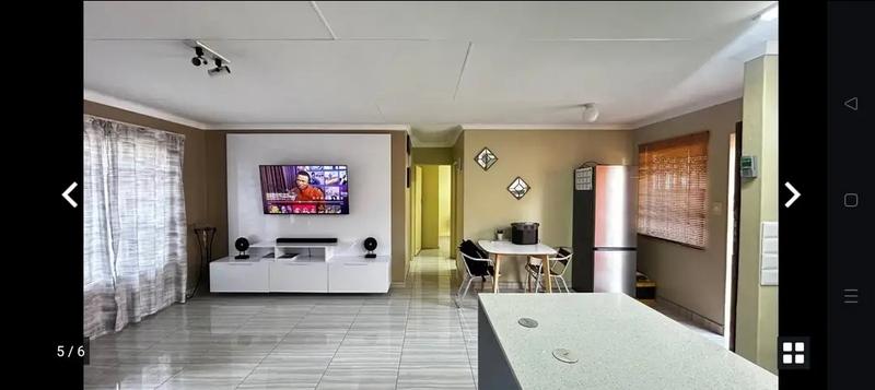 2 Bedroom Property for Sale in Weavind Park Gauteng