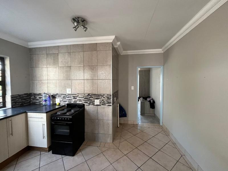 To Let 1 Bedroom Property for Rent in Kensington Gauteng