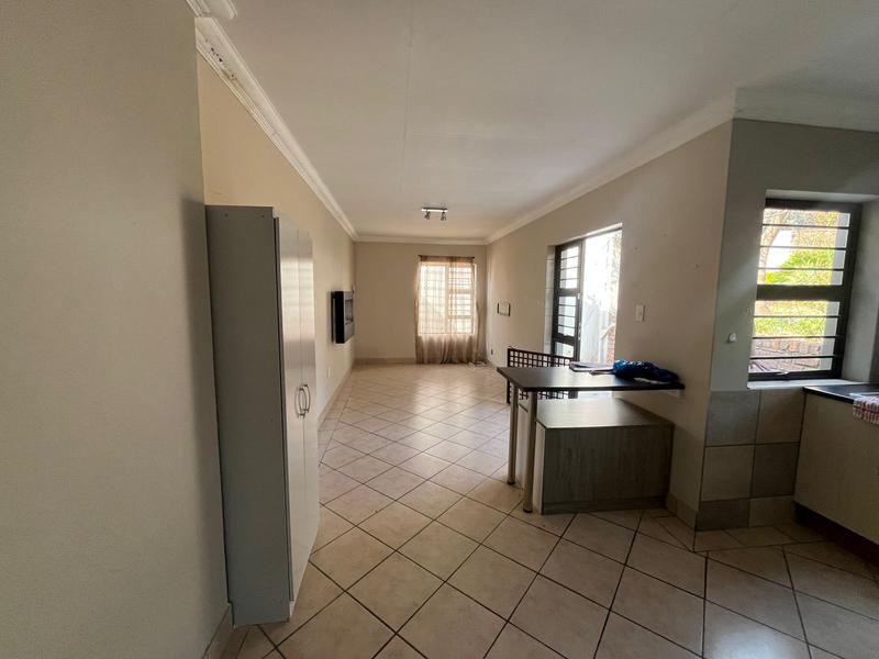 To Let 1 Bedroom Property for Rent in Kensington Gauteng